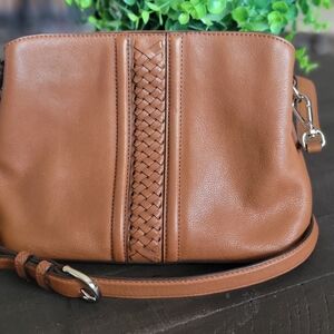 Elegant Tan Leather Crossbody Bag